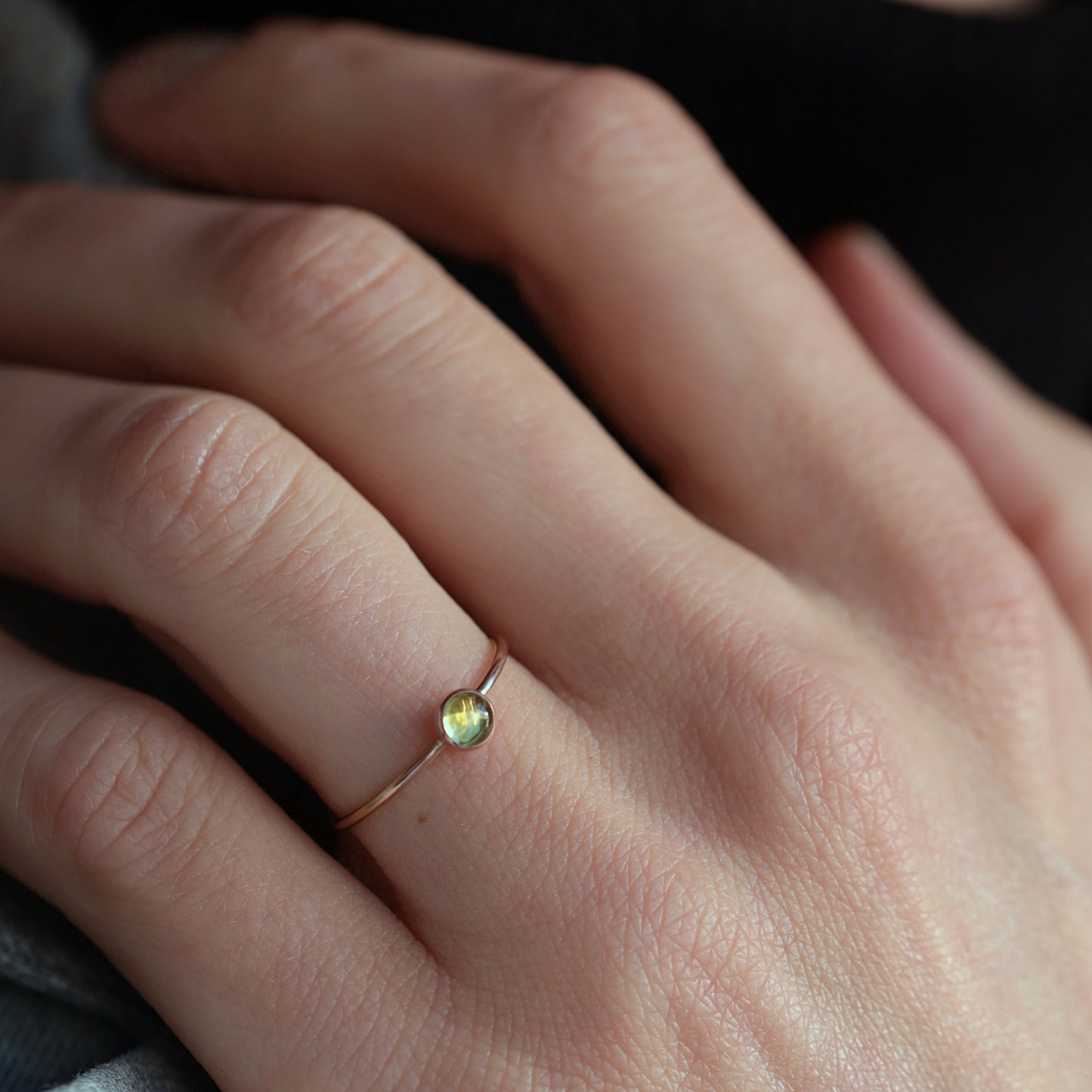 Mini Peridot Ring • SPHERA