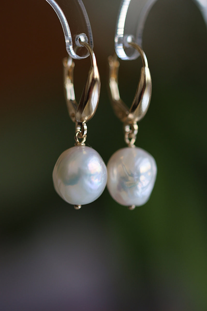 Baroque Pearl Earrings, 14k Solid Gold Pearl Hoop Earrings, Bridal Earrings, Pearl Huggie Earrings, Leverback Earrings, Handmade Jewelry