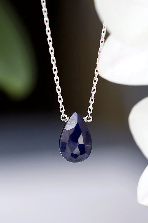 Blue Sapphire Necklace by Boutique Baltique