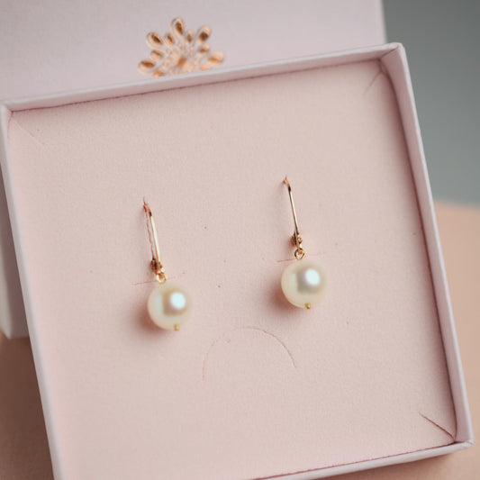 How to Care for Gold and Silver Gemstone Jewelry