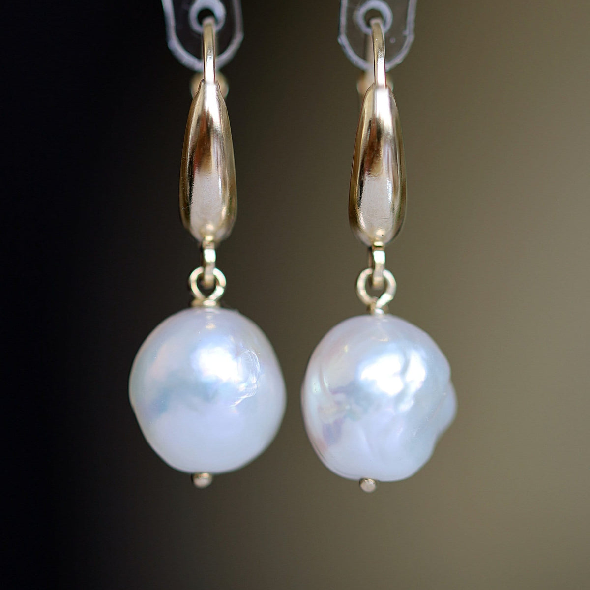 Baroque Pearl Earrings, 14k Solid Gold Pearl Hoop Earrings, Bridal Earrings, Pearl Huggie Earrings, Leverback Earrings, Handmade Jewelry