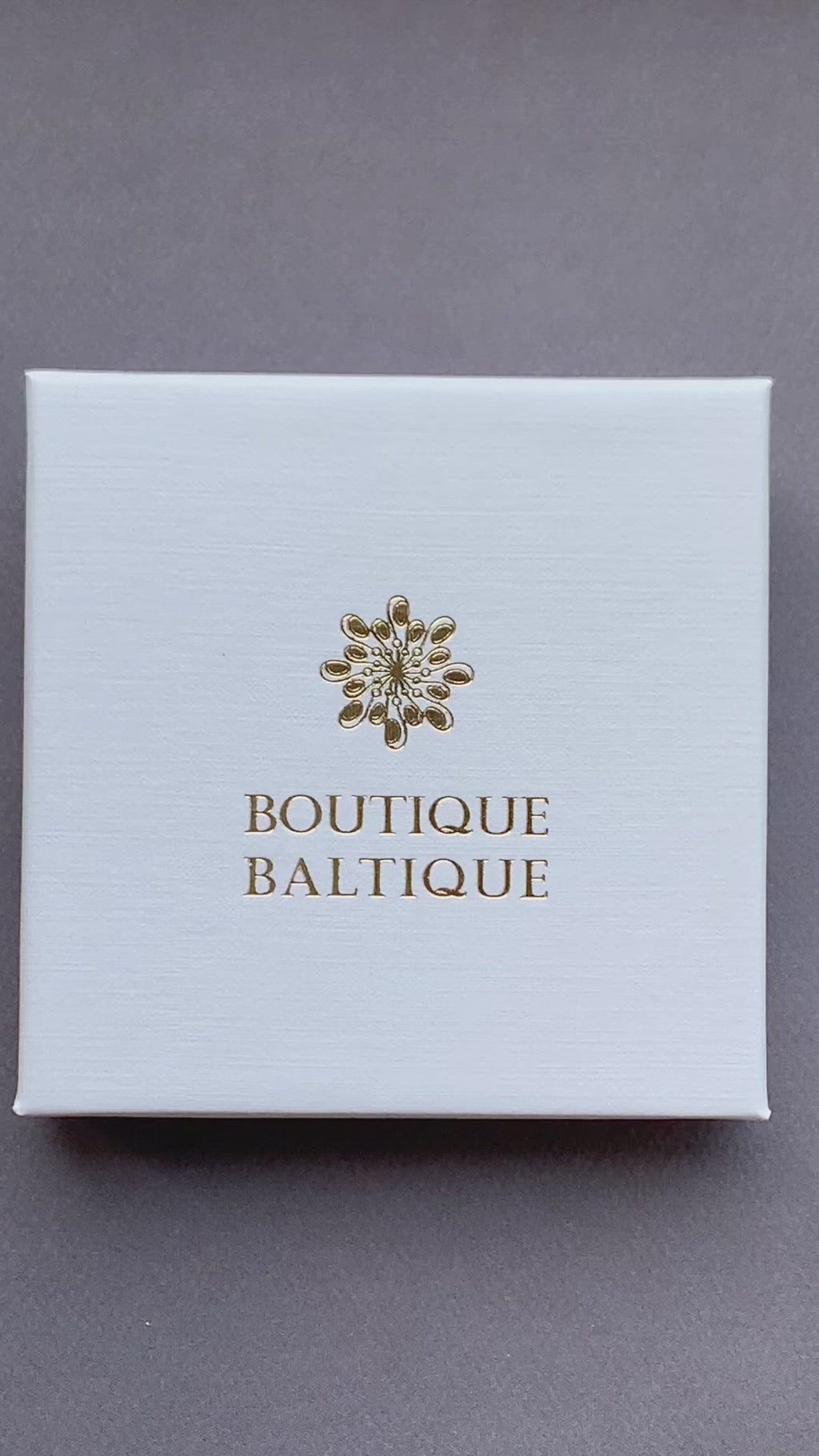 Garnet Bracelet with initials - Boutique Baltique