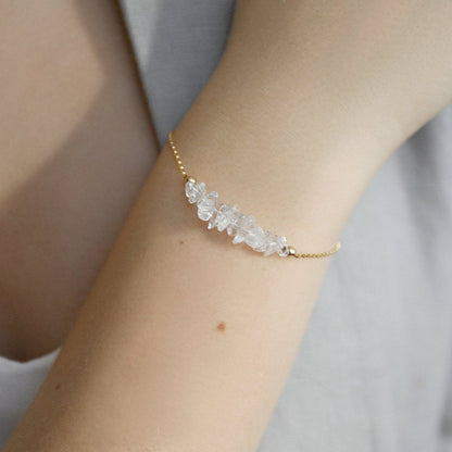 Raw Rock Crystal Bracelet in gold - Jewlery by Boutique Baltique