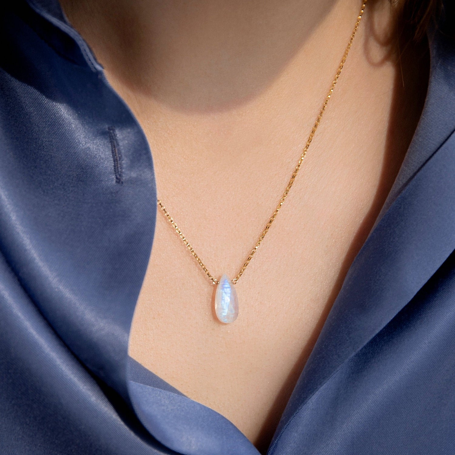 Large Rainbow Moonstone Necklace - Boutique Baltique