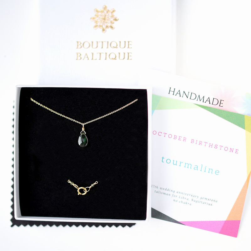 Green Tourmaline Pendant Necklace in Gold - Boutique Baltique